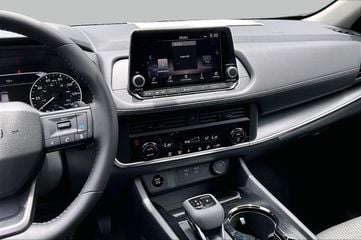 2026 Nissan Rogue - Image 2
