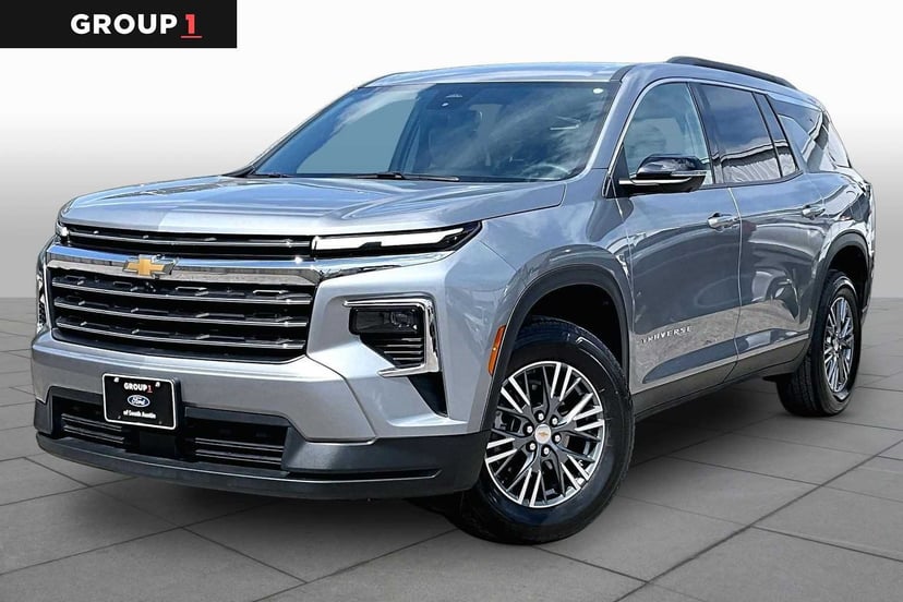 2024 Chevrolet Traverse - Image 1