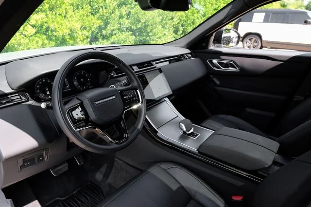 2025 Land Rover Range Rover Velar - Image 2
