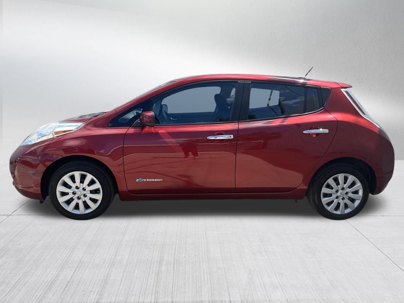 2015 Nissan Leaf - Image 2