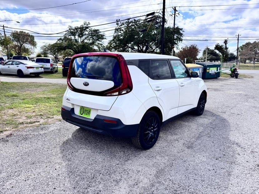 2020 Kia Soul - Image 1