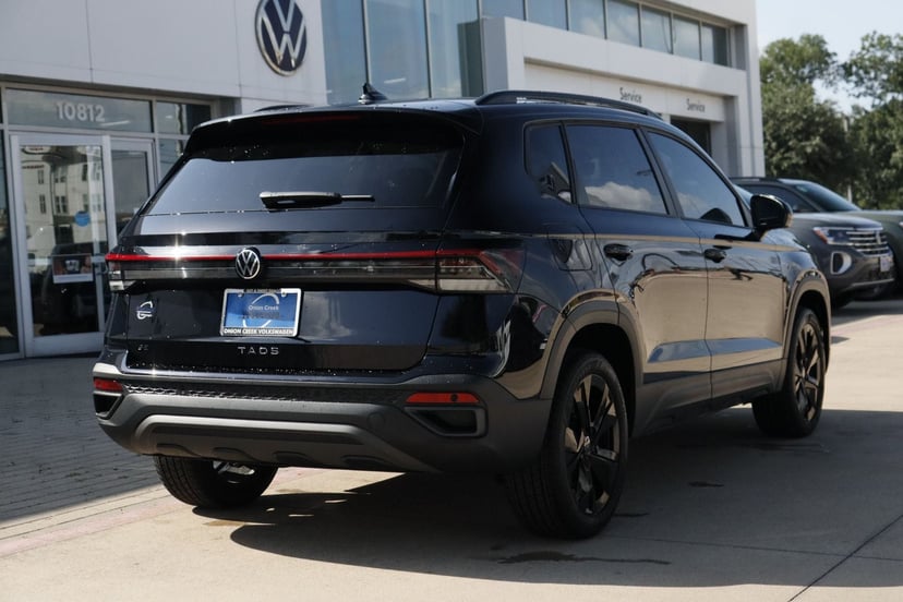 2026 Volkswagen Taos - Image 3