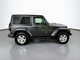 2022 Jeep Wrangler - Preview 4