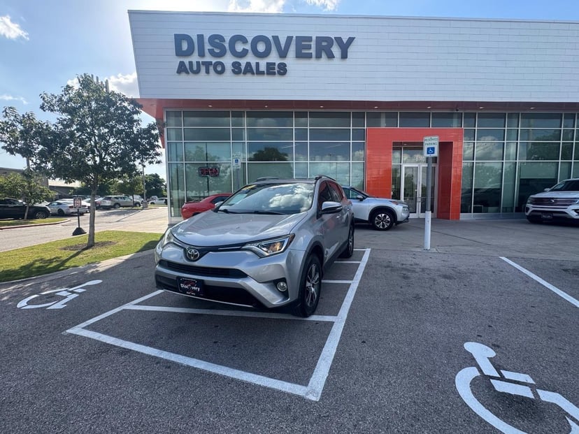 2017 Toyota RAV4 - Image 1