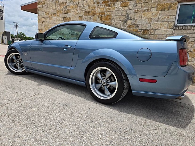 2006 Ford Mustang - Image 3