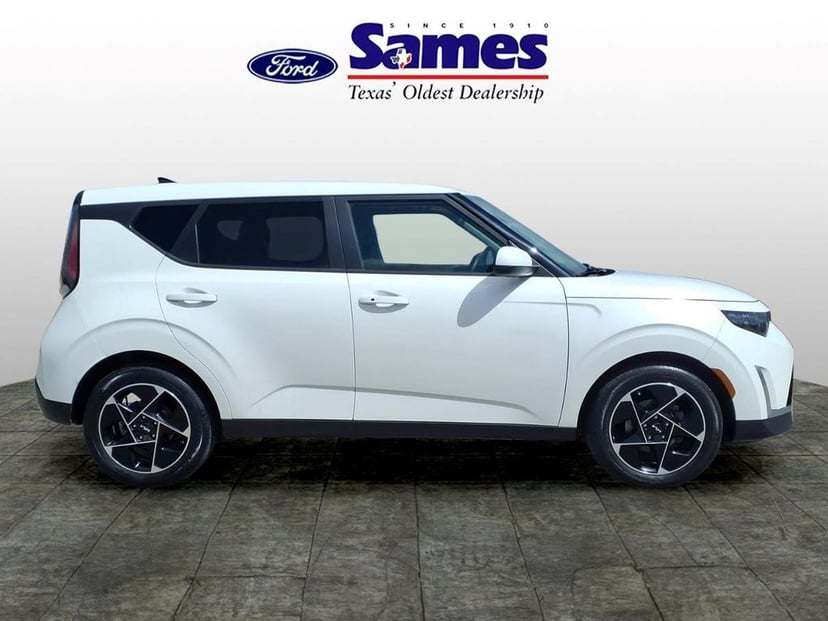 2024 Kia Soul - Image 2