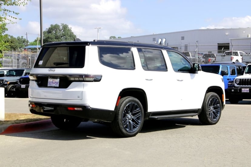 2026 Jeep Grand Wagoneer - Image 1