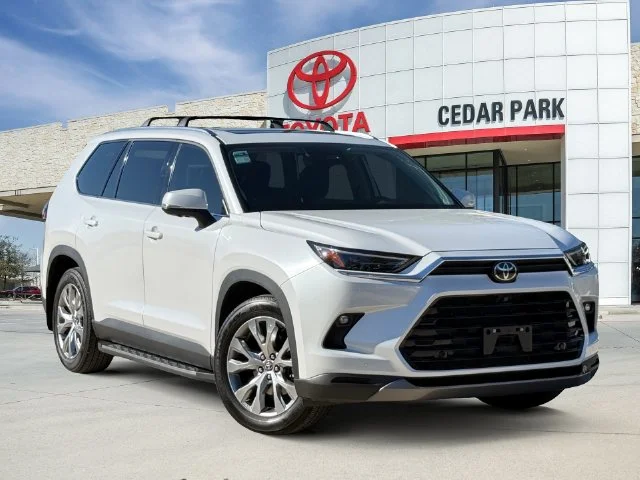 2025 Toyota Grand Highlander - Image 1