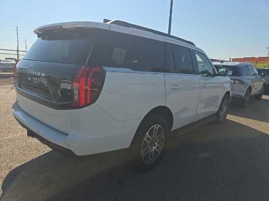 2025 Ford Expedition - Image 3