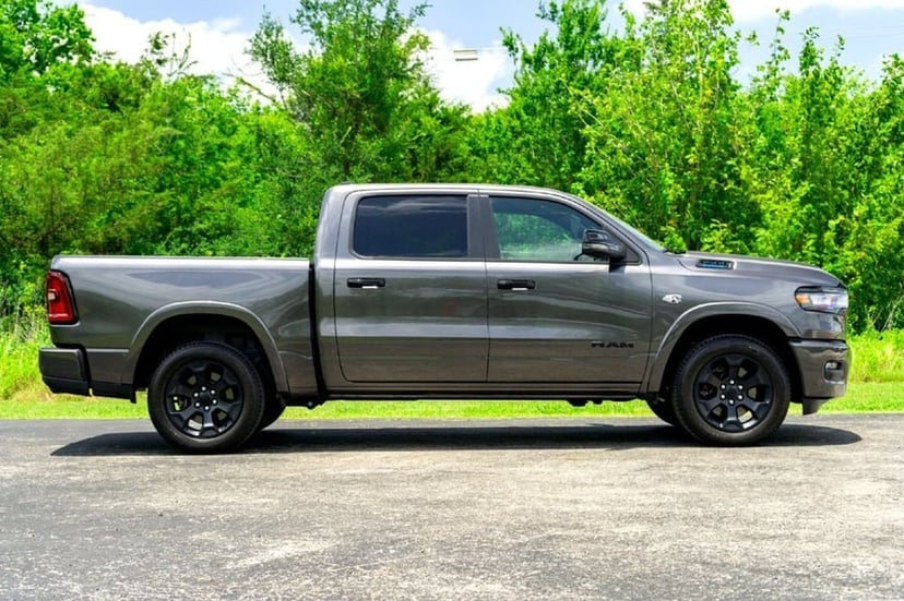 2026 Ram 1500 - Image 2