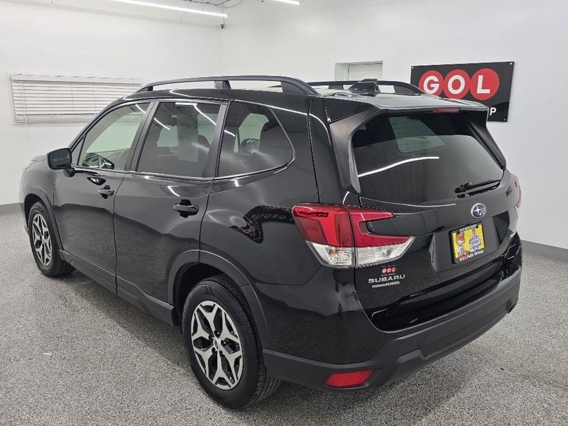 2021 Subaru Forester - Image 2