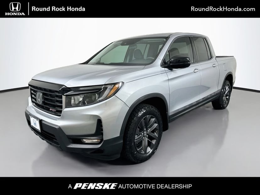 2023 Honda Ridgeline - Image 2