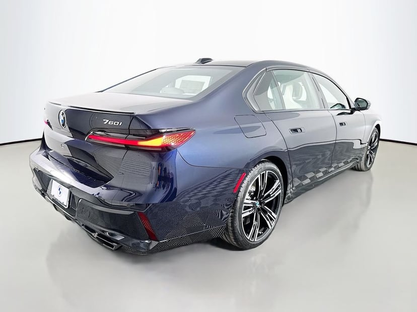 2026 BMW 7 Series - Image 2