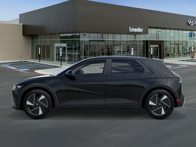 2026 Hyundai Ioniq 5 - Image 2