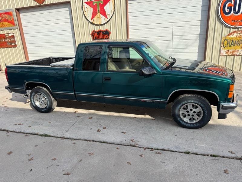 1995 GMC Sierra - Image 1