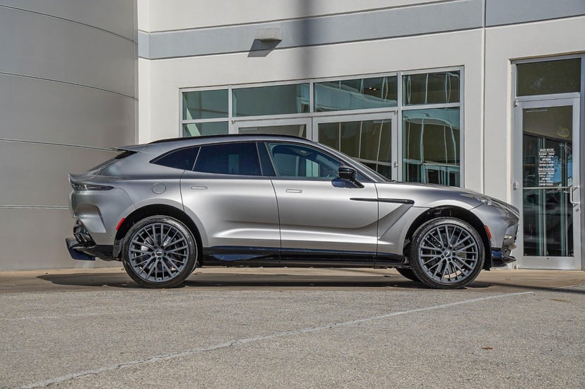 2026 Aston Martin DBX - Image 2