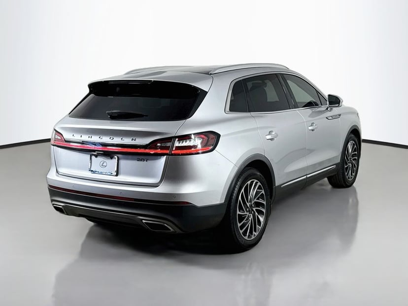 2019 Lincoln Nautilus - Image 3