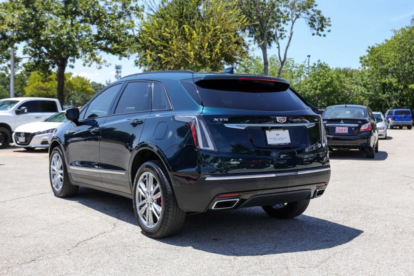 2025 Cadillac XT5 - Image 3