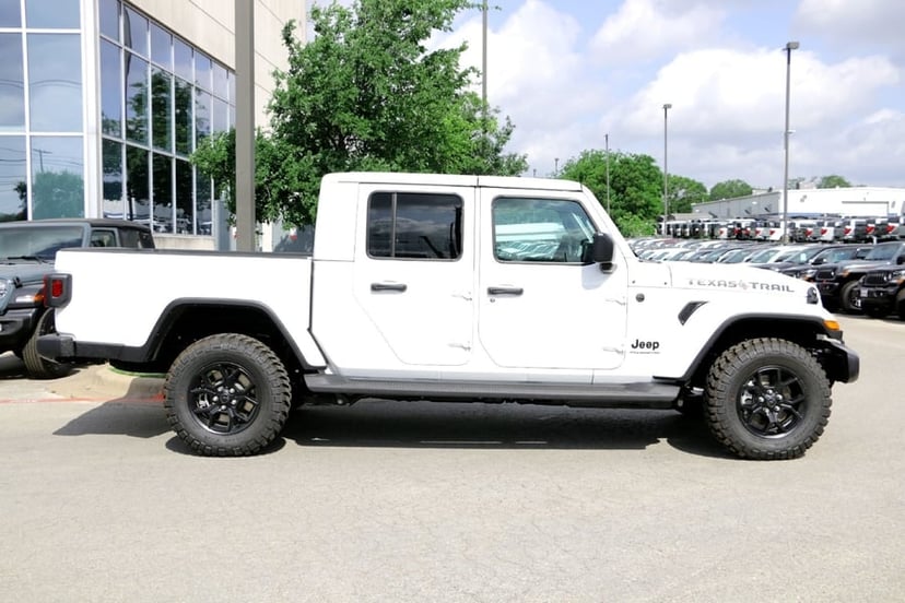2026 Jeep Gladiator - Image 1