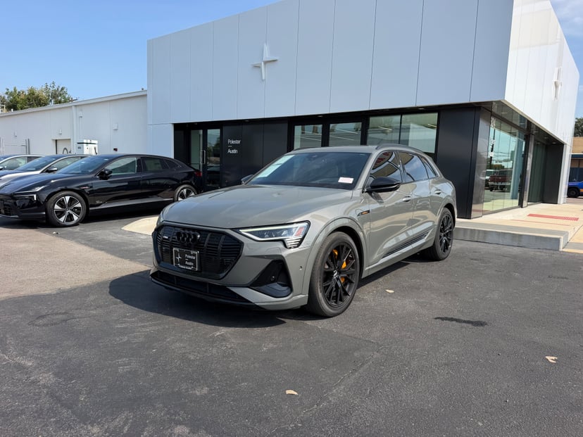 2022 Audi E-Tron - Image 1