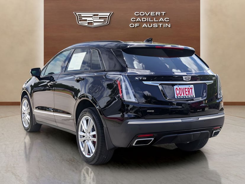 2022 Cadillac XT5 - Image 3