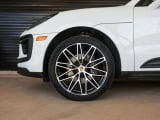 2026 Porsche Macan - Preview 13
