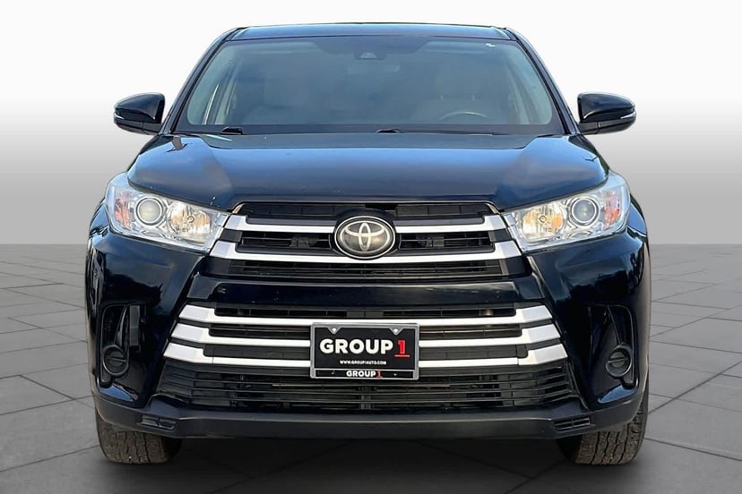 2019 Toyota Highlander - Image 2