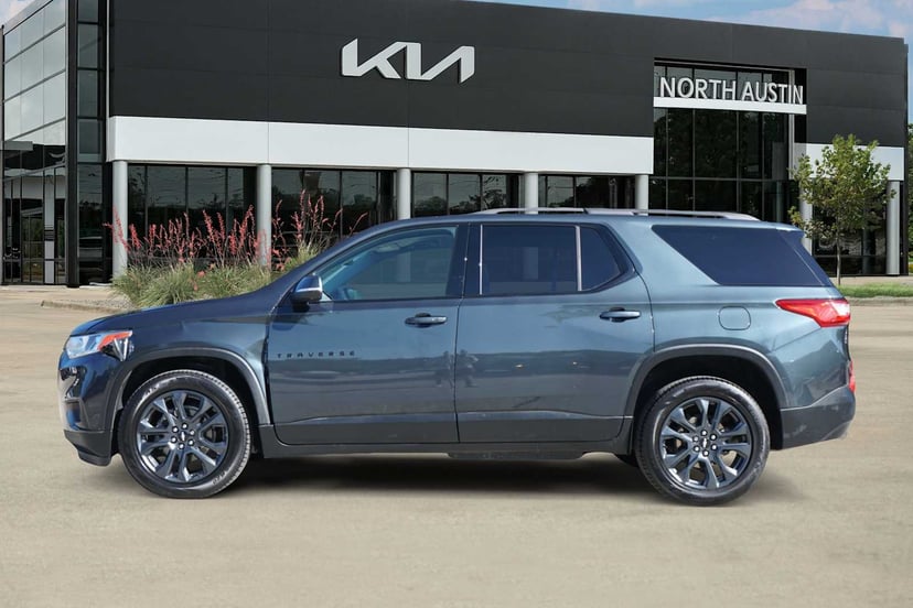 2021 Chevrolet Traverse - Image 2