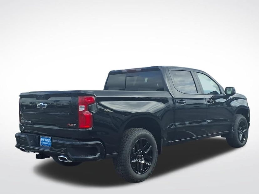 2026 Chevrolet Silverado 1500 - Image 2