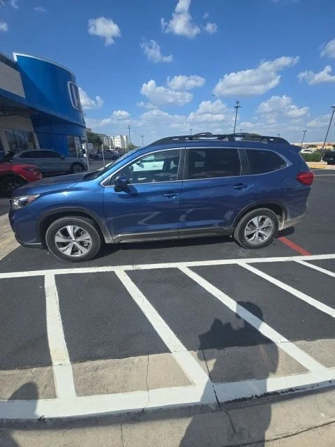 2022 Subaru Ascent - Image 2