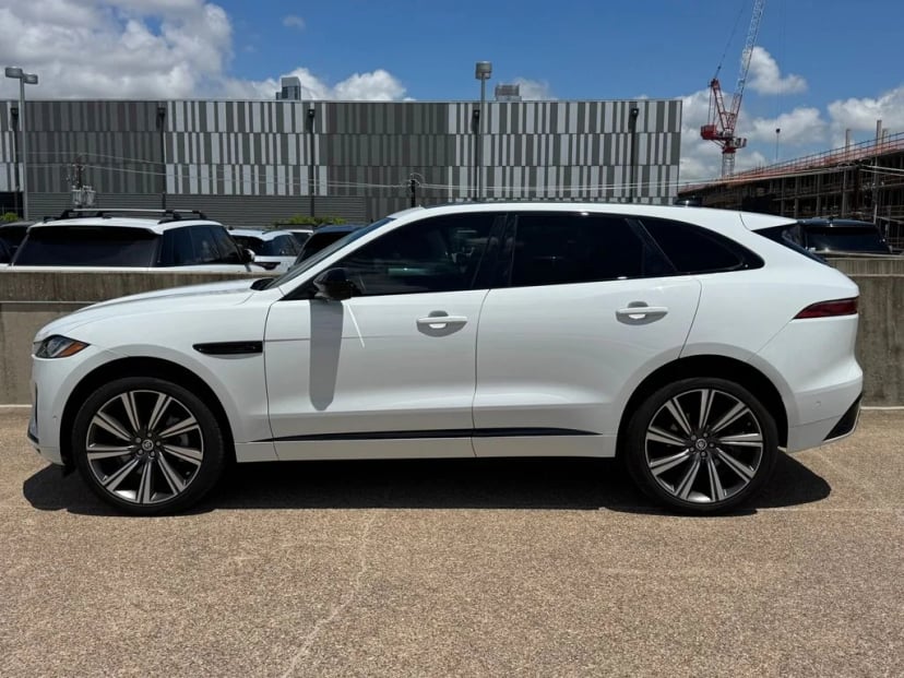 2025 Jaguar F-PACE - Image 2