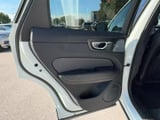 2022 Volvo XC60 - Preview 12