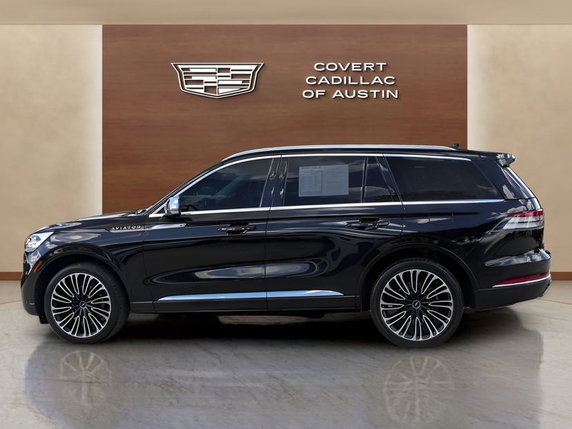 2022 Lincoln Aviator - Image 2