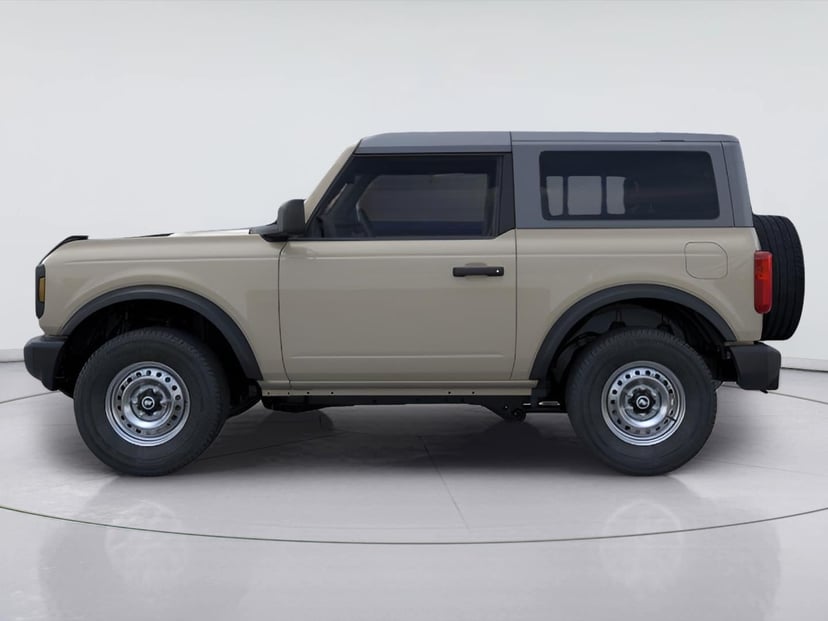 2026 Ford Bronco - Image 2