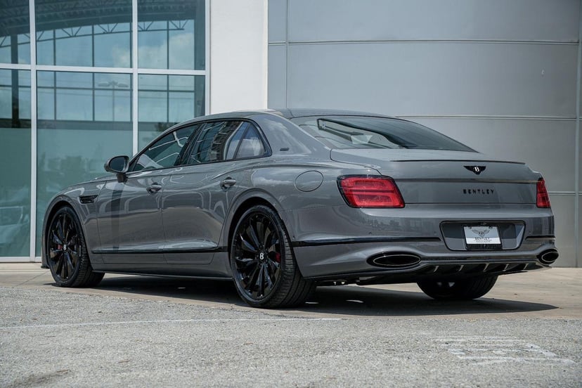 2025 Bentley Flying Spur - Image 2