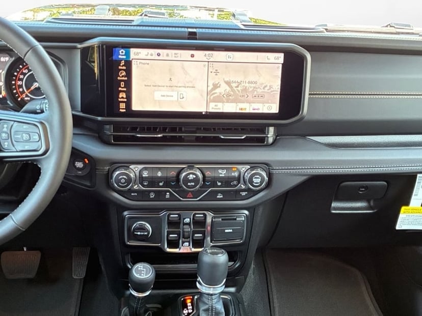 2026 Jeep Gladiator - Image 3
