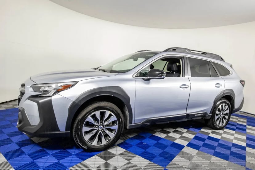 2023 Subaru Outback - Image 1