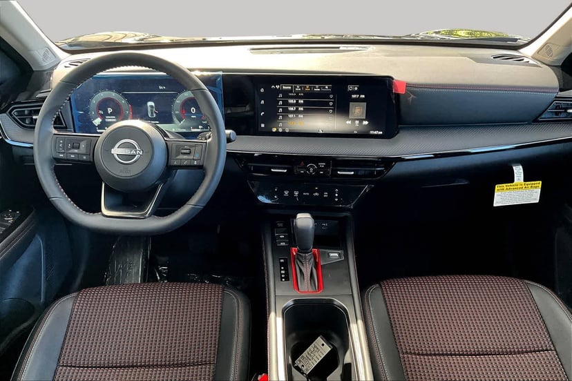2026 Nissan Kicks MPV - Image 2
