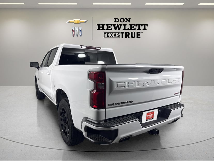 2023 Chevrolet Silverado - Image 3