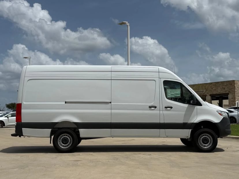 2025 Mercedes-Benz Sprinter - Image 1