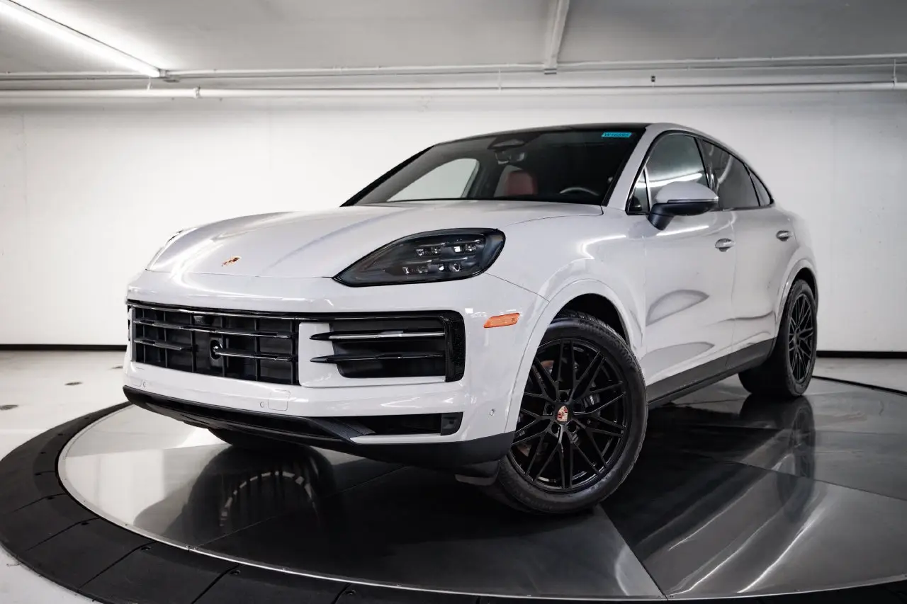 2026 Porsche Cayenne - Image 1