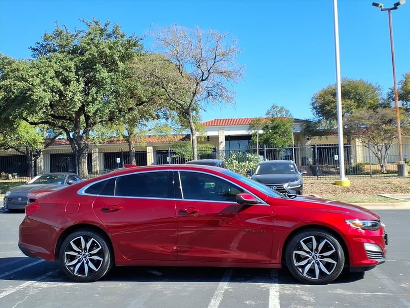 2025 Chevrolet Malibu - Image 1