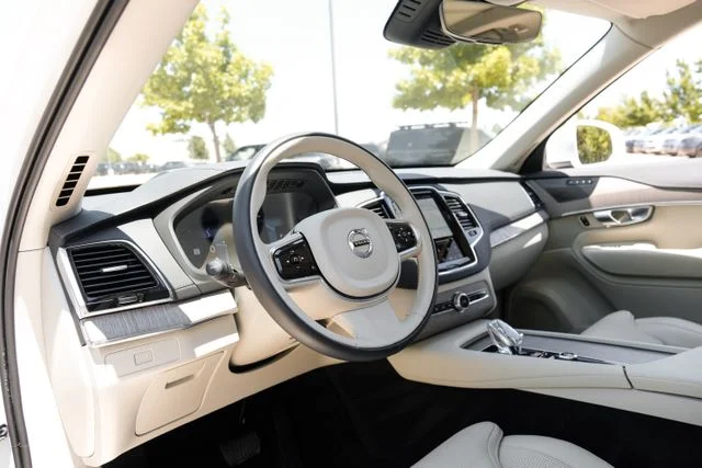 2024 Volvo XC90 - Image 2