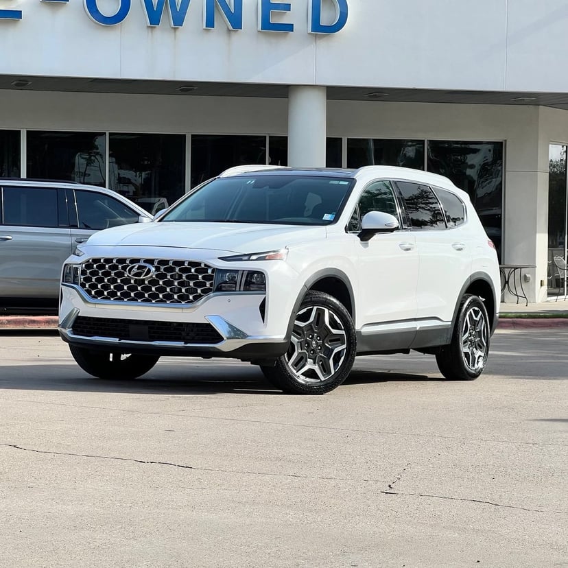2023 Hyundai Santa Fe - Image 1