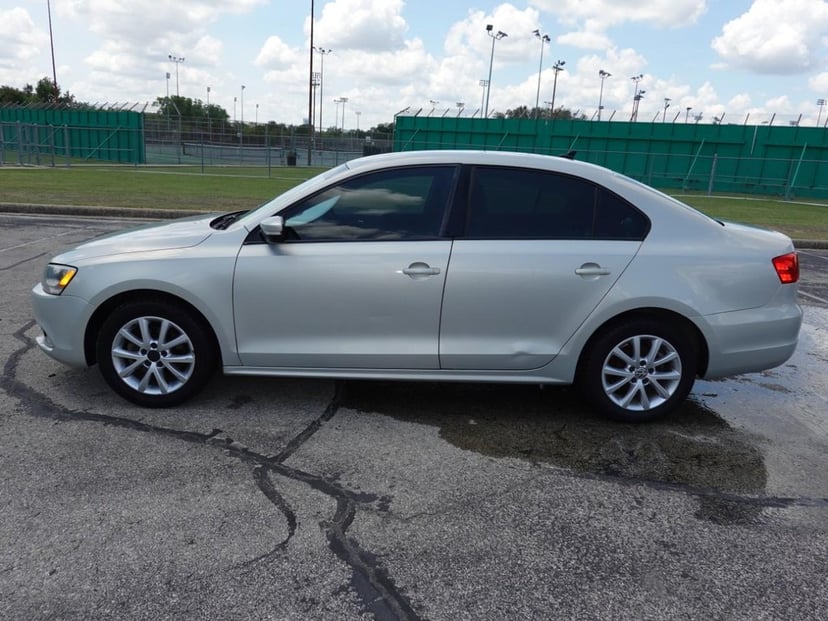 2011 Volkswagen Jetta Sedan - Image 2