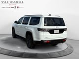 2026 Jeep Grand Wagoneer - Preview 14