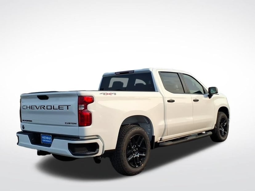 2026 Chevrolet Silverado 1500 - Image 2