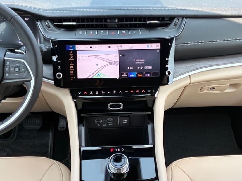 2026 Jeep Grand Cherokee - Image 3