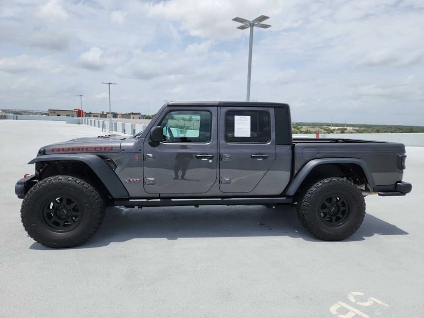 2023 Dodge Gladiator - Image 2
