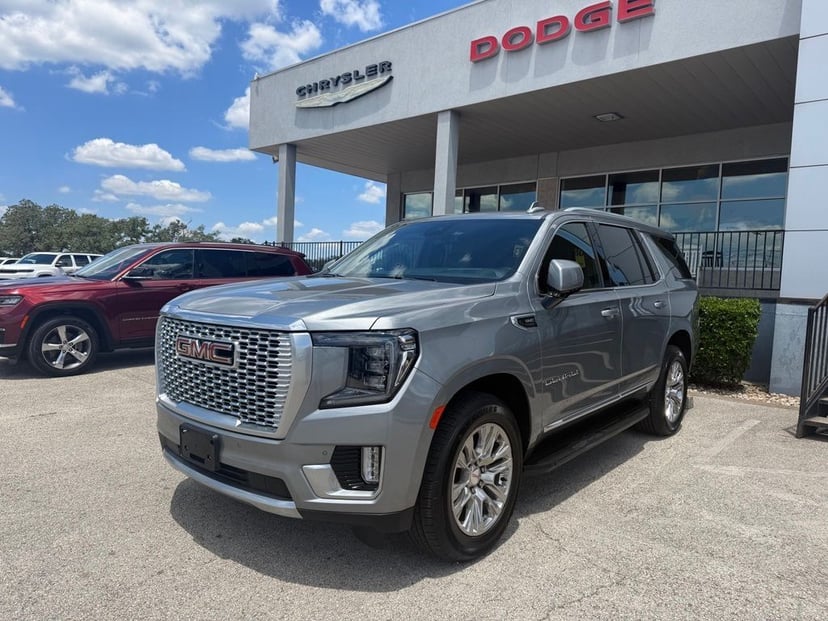 2023 GMC Yukon - Image 1